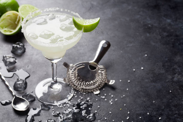 istock Margarita cocktail 827880240