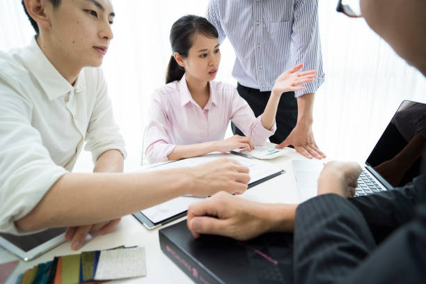 istock Discussion is indispensable for business, and various materials are used. 827883540