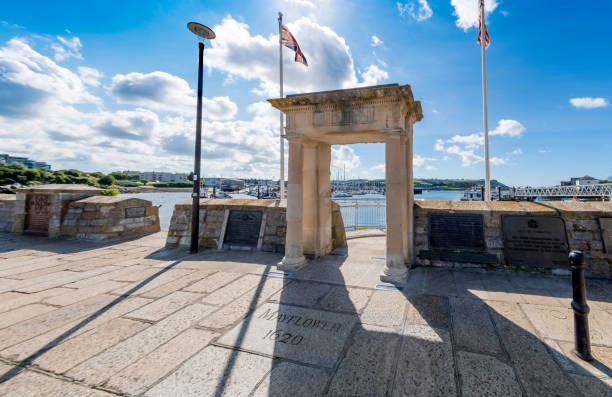 istock Historic Mayflower Steps in Plymouth 827887742
