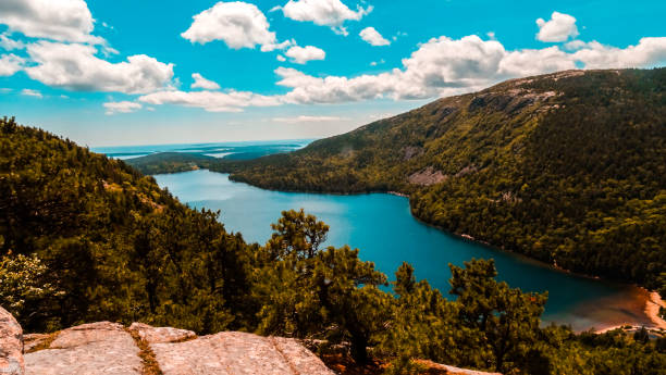 jordan pond from north bubble mountain - jordan imagens e fotografias de stock