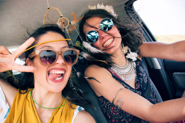 istock Smiling travelling girls 828212854