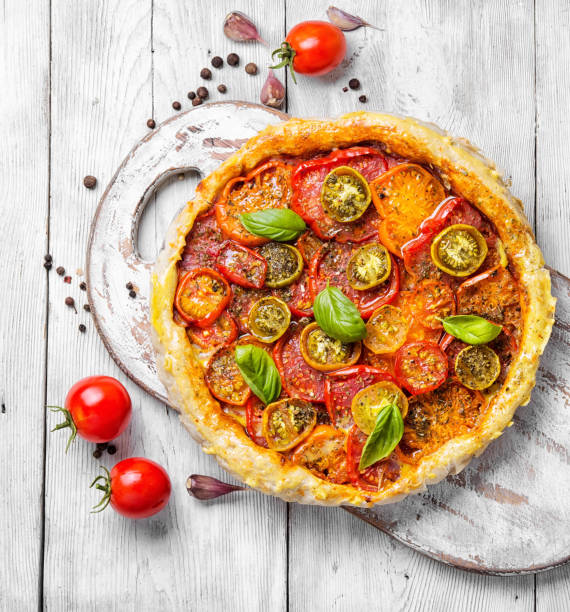 istock Homemade vegetarian pizza 828419850