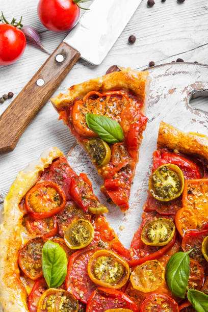 istock Homemade vegetarian pizza 828419878