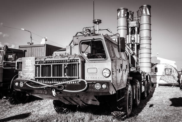 sistema de armas s-400 triumf russa anti-aérea - zhukovsky - fotografias e filmes do acervo