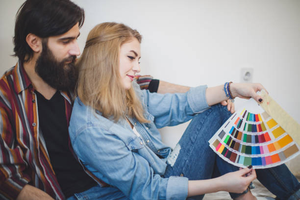 istock Searching for colors for the room 828523458