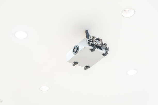 слайд-проектор - projection equipment ceiling mounted mountain стоковые фото и изображения