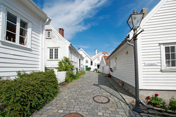 istock Idyllic alley, Stavanger, Norway 828668398