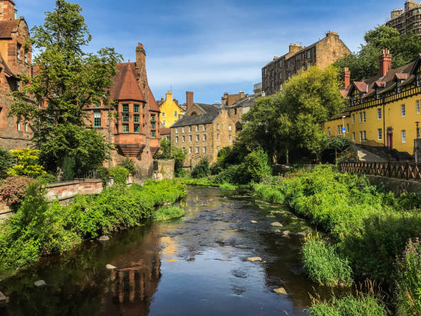 istock Water of Leith Dean Village 2 828691518