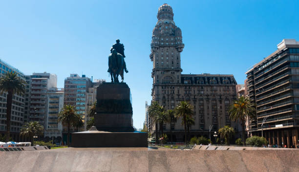 istock Plaza Independencia in Montevideo 829006540