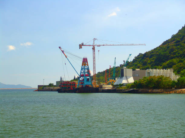 istock Crane in Mui Wo, Hong Kong 829025918