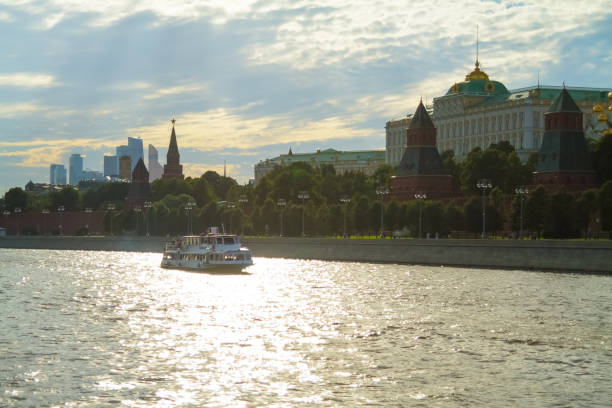 istock Moscow. Russia. View on Kremlin and Kremlin Embankment. 829142838