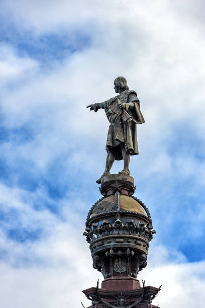 istock Sculpture of Christopher Columbus in Barcelona, Spain 829184602