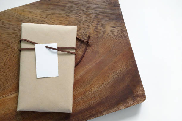 istock prop, wood cutting board, texture, gift, gift box, tag 829209790