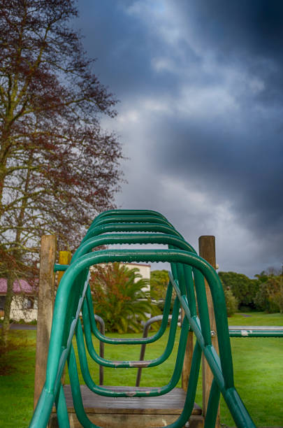 equipamentos para playground - fine motor skills - fotografias e filmes do acervo