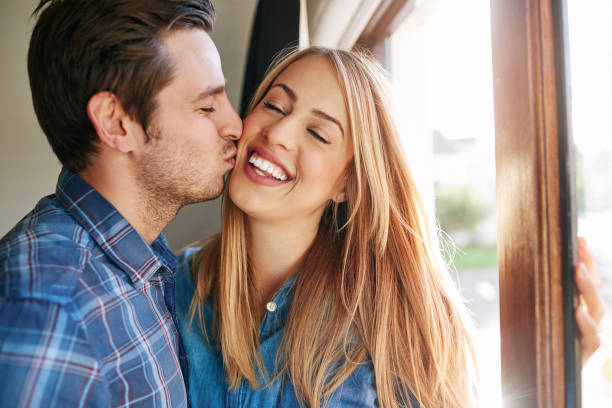 istock Kisses for his missus 829321302