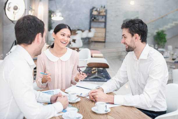 istock Business meeting in luxury restaurant 829365020