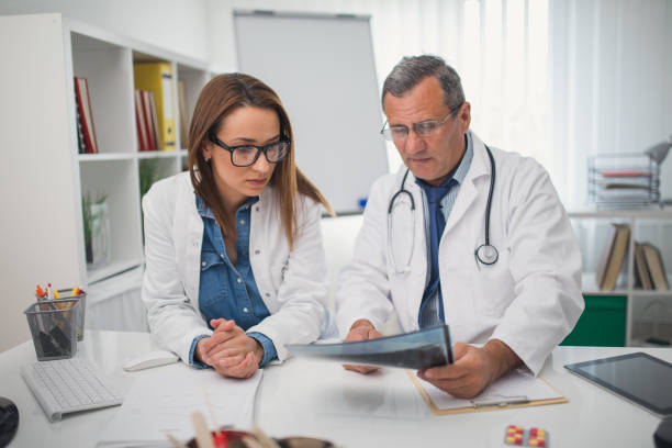 istock Medical colleagues working together 829473908
