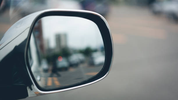 fotos de estilo de vida - rear view mirror - fotografias e filmes do acervo