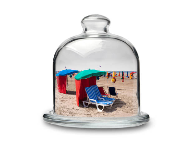 Deauville Beach in Crystal Cakestand