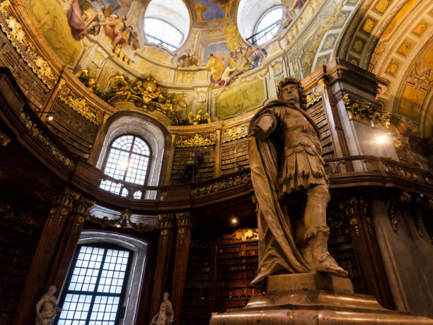 wien, österreichische nationalbibliothek - palace vienna indoors museum stock-fotos und bilder