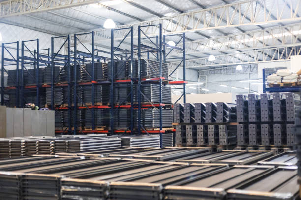 istock Large sheet metal manufacturing factory 829812948