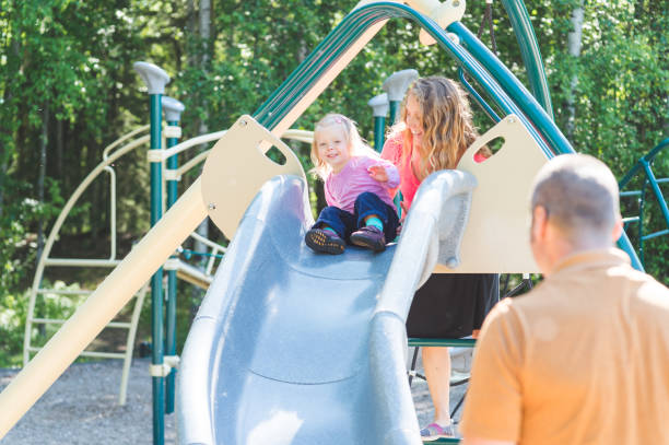 istock Family Playground Date 829955466