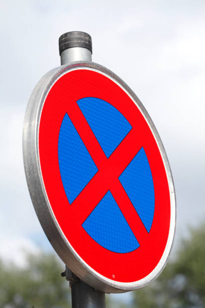 istock Traffic sign Absolute stopping ban 830426596