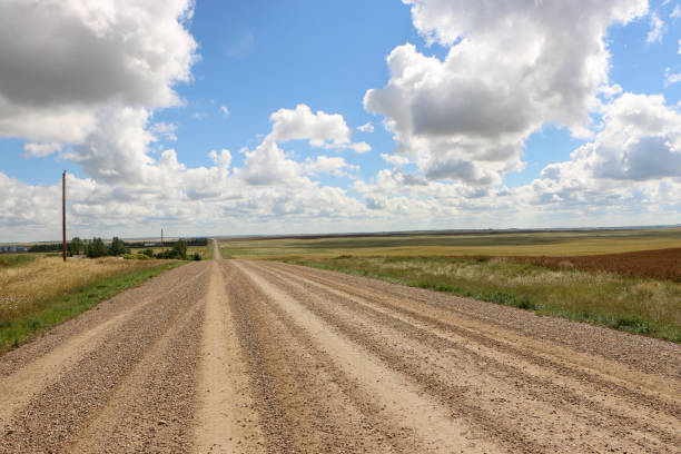 saskatchewan road saskatchewan gravel road regina stock pictures, royalty-free photos & images