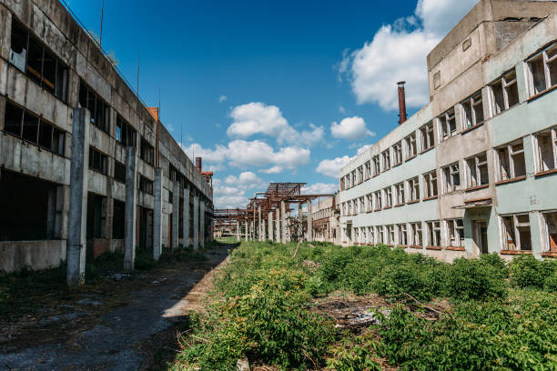 istock Industrial abandoned buildings or factories 830792084