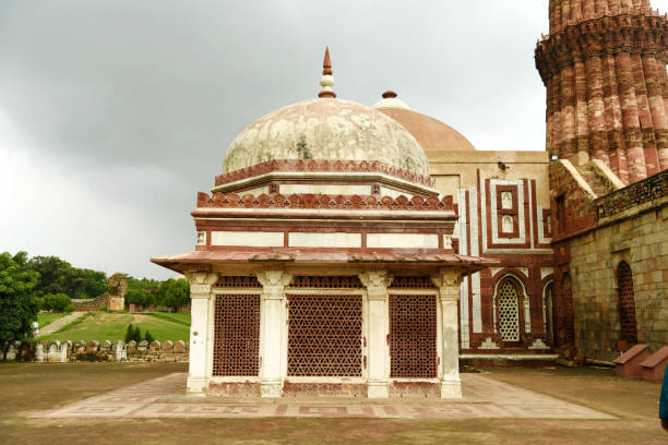 istock Imam Zamim's Tomb 831061160