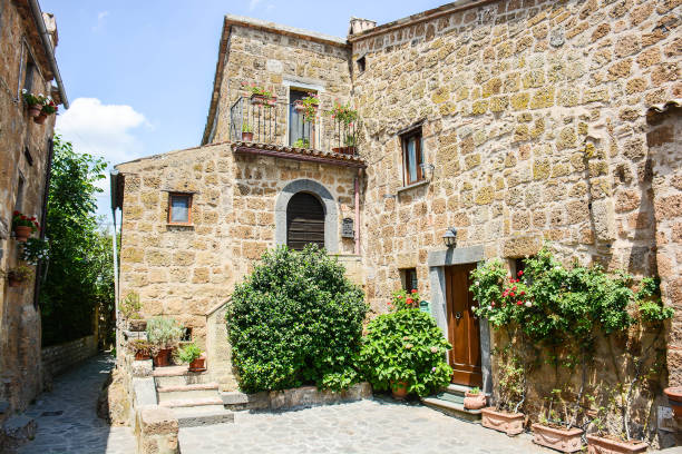 istock village civita 7 831063722