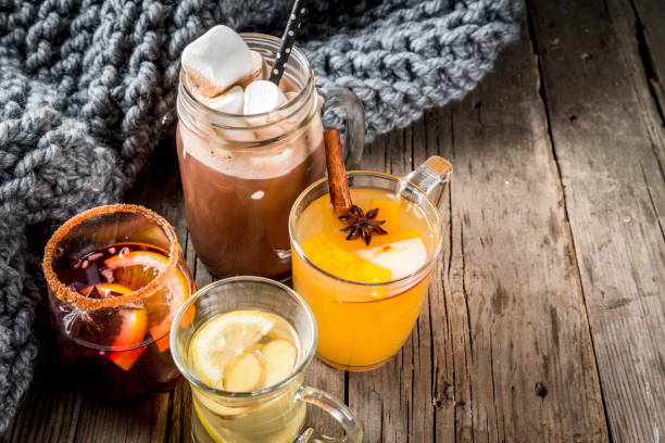 conjunto de 4 bebidas otoño - fruit winter orange lemon fotografías e imágenes de stock