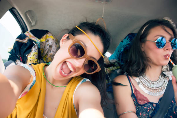istock Two girls traveling 831220208