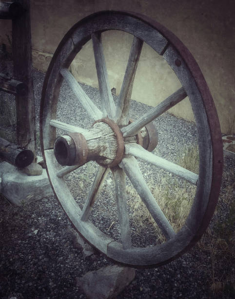 istock Wagon Wheel Country Town 831225554