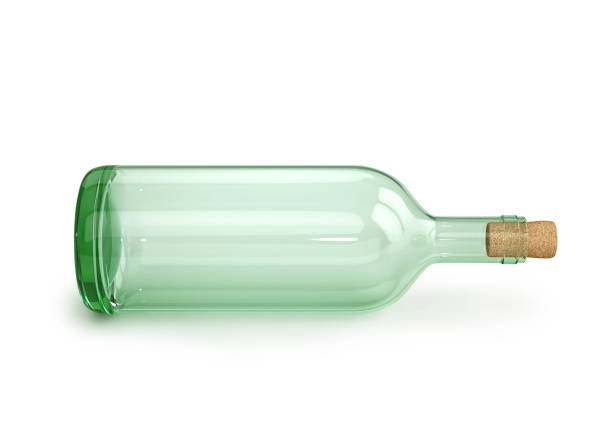 стеклянная пустая бутылка вина с пробкой - лежать на боку стоковые фото и изображения