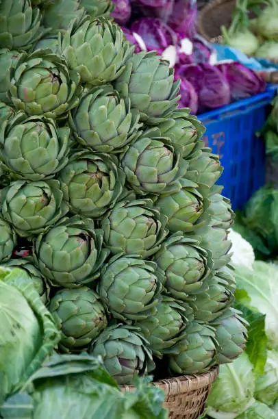 Dalat Market represents the very heart of Dalat City, a shopping opportunity right in the center. Local produce such as fresh artichokes, dried fruits, vegetables ...
