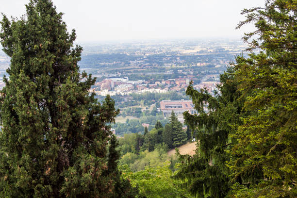 istock Overview of Bologna 831408682