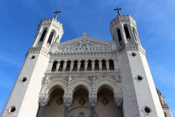 frankreich, lyon - basilique notre dame de fourvière - basilika notre dame de fourvière stock-fotos und bilder