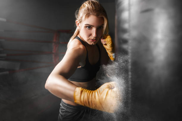 istock KIKBOXING GIRL 831493378