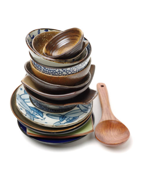 istock Chinese retro style plate and bowls on the white background 831506046