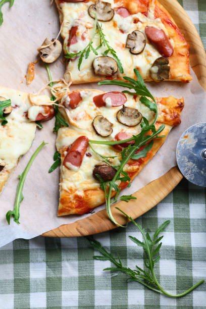 homemade pizza with sausages and mushrooms, food closeup - 13584 imagens e fotografias de stock