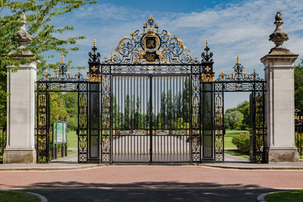 istock Queen Mary Garden London England 831614916