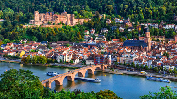 landmarks and beautiful towns of germany - medieval  heidelberg ,view with karl theodor bridge - rio reno imagens e fotografias de stock