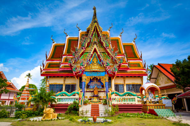 buddhist temple, koh samui, thailand colorful buddhist temple at samui island, thailand. ko samui photos stock pictures, royalty-free photos & images