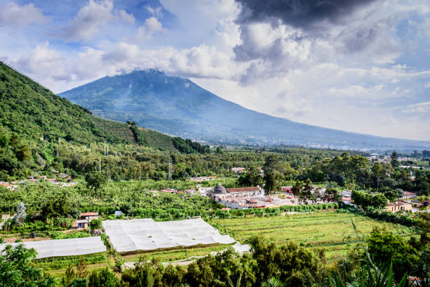 istock San Cristobal el Bajo & Agua volcano, Guatemala 831729094