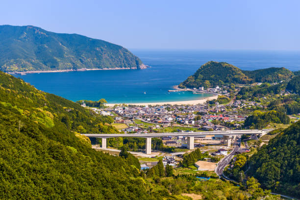 kumano city, japão - pacific coast highway - fotografias e filmes do acervo