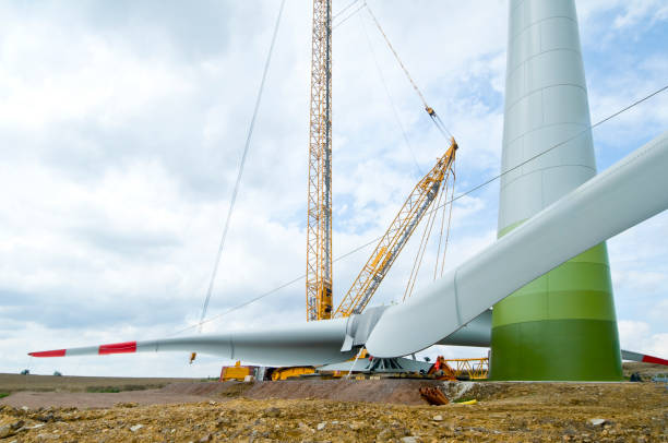 Installation the rotor blades on a wind turbine