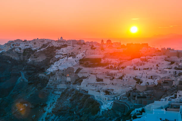 istock Oia at sunset, Santorini, Greece 831805426