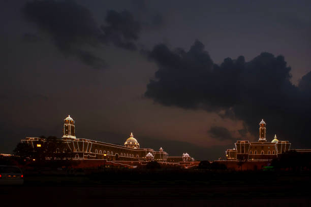 2017 年 8 月 14 日、ニューデリー、インド: インド、ニューデリーの大統領の不動産を点灯 - new delhi india night government ストックフォトと画像