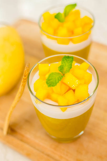 istock Mango Jelly dessert frui 832112012